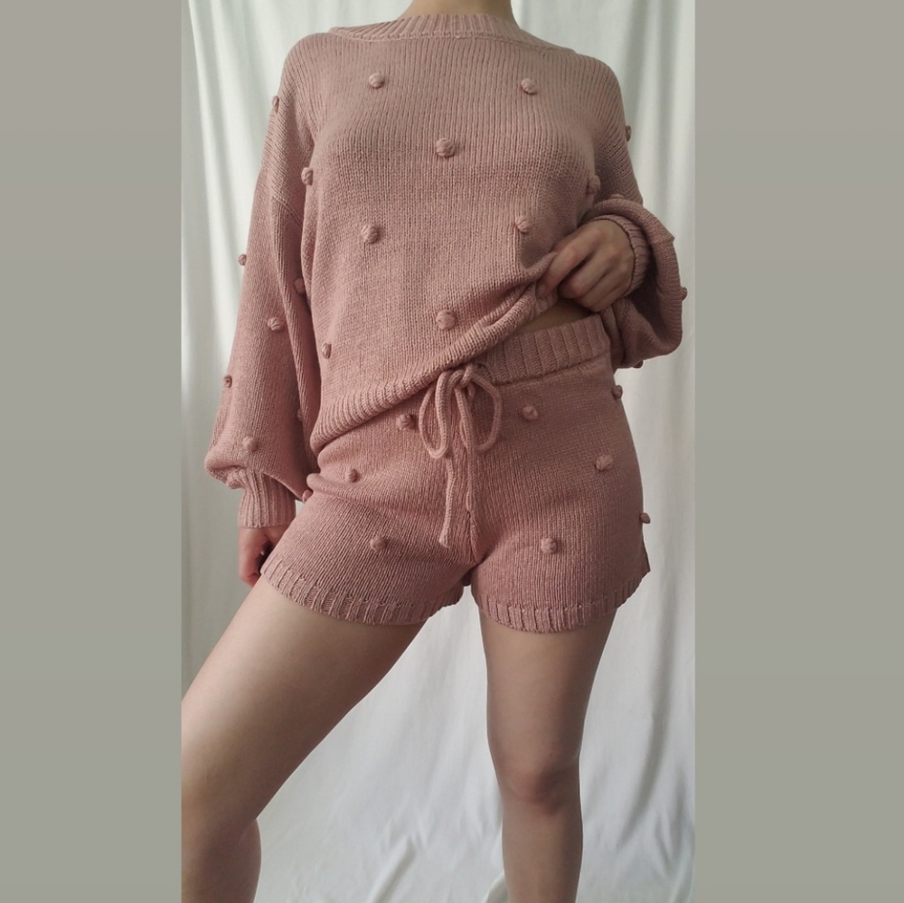 Pom Pom Knit Set (Mauve)🌟Accepting all offers🌟